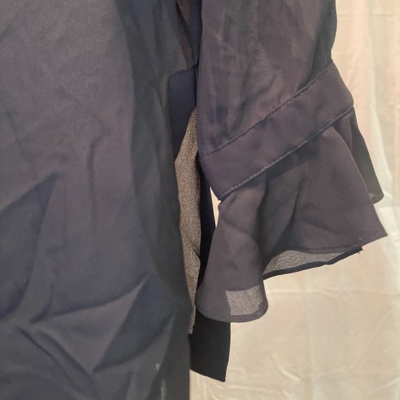 Chic Black Women's Button-Up Tunic by Van Heusen - Picture 4 of 4